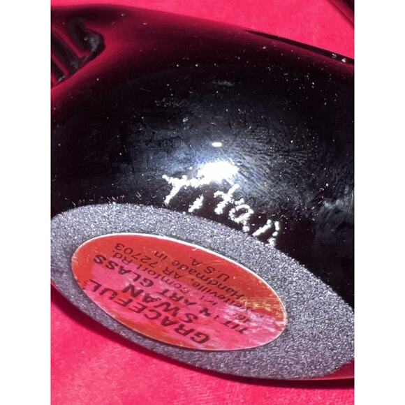 Titan Art Glass Graceful Swan Figurine Black Paperweight Signed - Picture 4 of 8